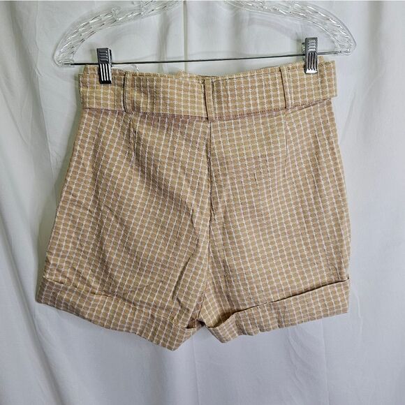 Plains & Prints Golden Yellow Belted Cuffed High Waisted Shorts Size 2 - Picture 7 of 7
